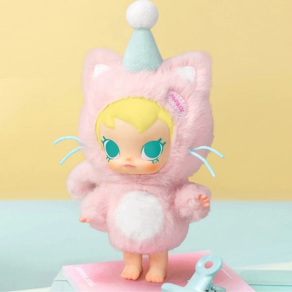 PopMart Molly Pocket Friends Who’s the Good Girl Plush Pendant New w/ Box & Card - Picture 4 of 6